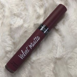 AVAILABLE IN MYSTERY BOX ~ Victoria S. Matte Lip